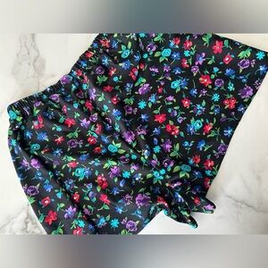 Vintage Eddie Bauer elastic band shorts floral black athletic comfy hiking